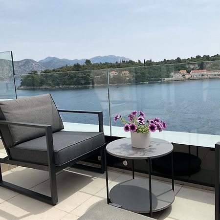 High View-A Seaside Villa With Huge Jacuzzi Račišće Exterior foto